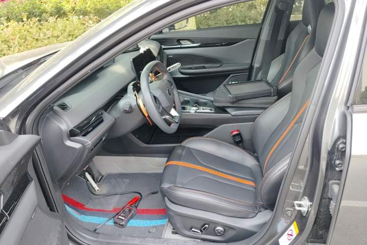 Used CHANGAN UNI-V 2024 1.5T Smart Navigation Version Left Front Seat