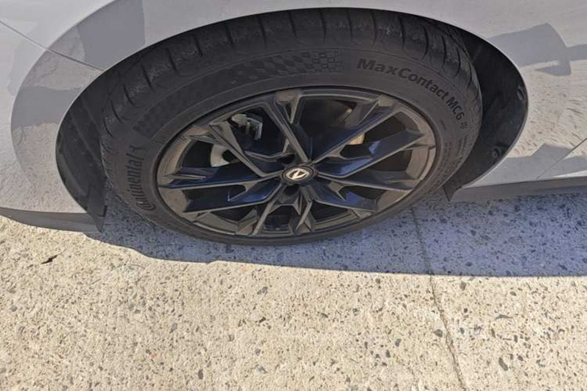 Used CHANGAN UNI-V 2024 1.5T Prestige Edition Left Front Wheel Hub