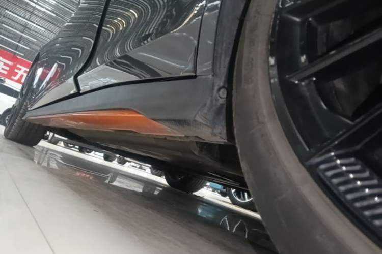 Used CHANGAN UNI-V 2024 1.5T Prestige Sport Edition Left Side Sill