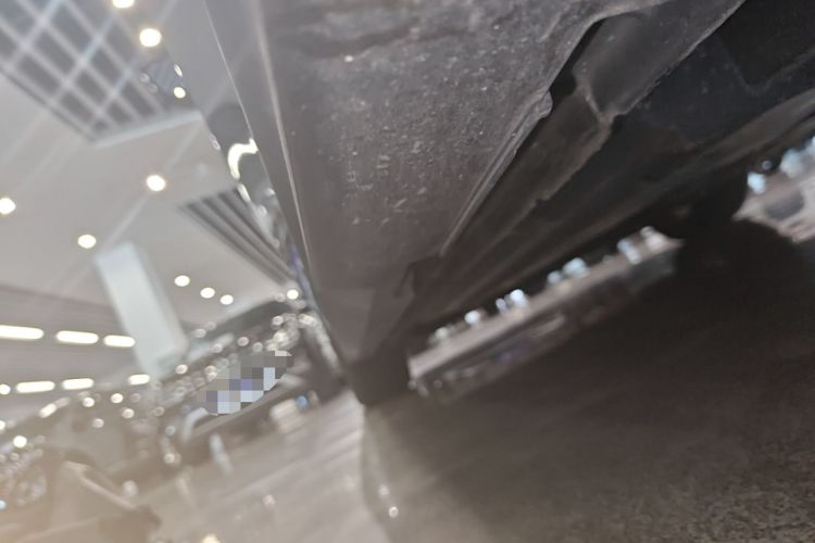 Used CHANGAN UNI-V 2024 1.5T High-Energy Version Left Side Sill
