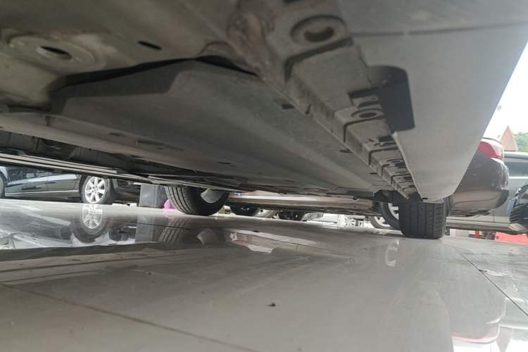 Used CHANGAN UNI-V 2024 1.5T Prestige Edition Left Side Sill