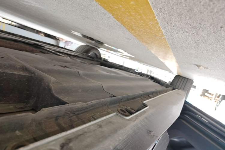 Used CHANGAN UNI-V 2024 1.5T Prestige Sport Edition Left Side Sill