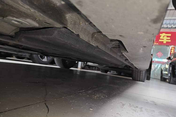 Used CHANGAN UNI-V 2024 1.5T Prestige Edition Left Side Sill