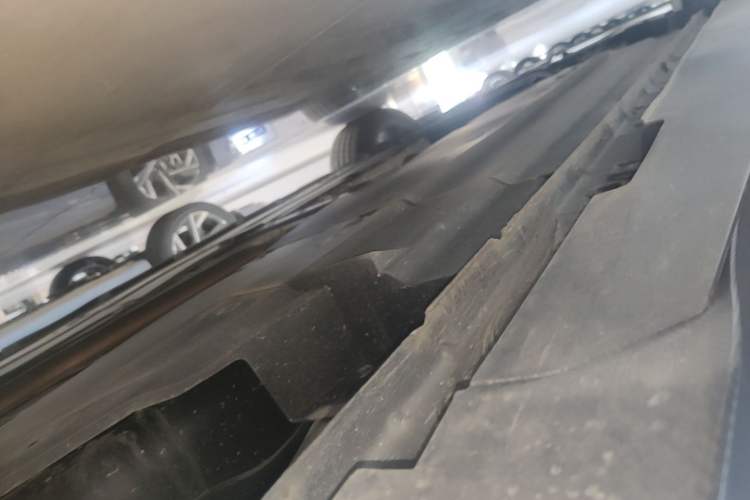 Used CHANGAN UNI-V 2024 1.5T Prestige Edition Left Side Sill
