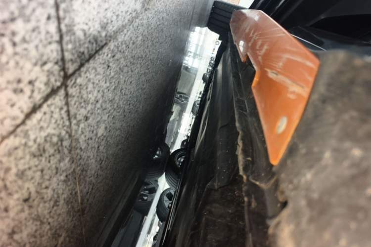 Used CHANGAN UNI-V 2024 1.5T Prestige Sport Edition Left Side Sill