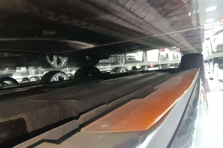 Used CHANGAN UNI-V 2024 1.5T Prestige Sport Edition Left Side Sill
