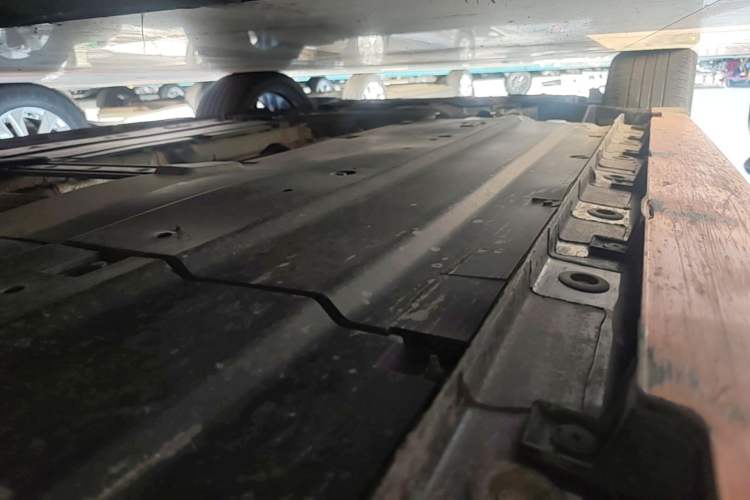 Used CHANGAN UNI-V 2024 1.5T Prestige Sport Edition Left Side Sill