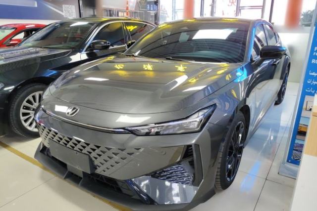 Used CHANGAN UNI-V 2024 1.5T Prestige Edition