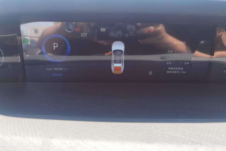 Used CHANGAN UNI-V 2024 1.5T Prestige Edition Odometer Close Up