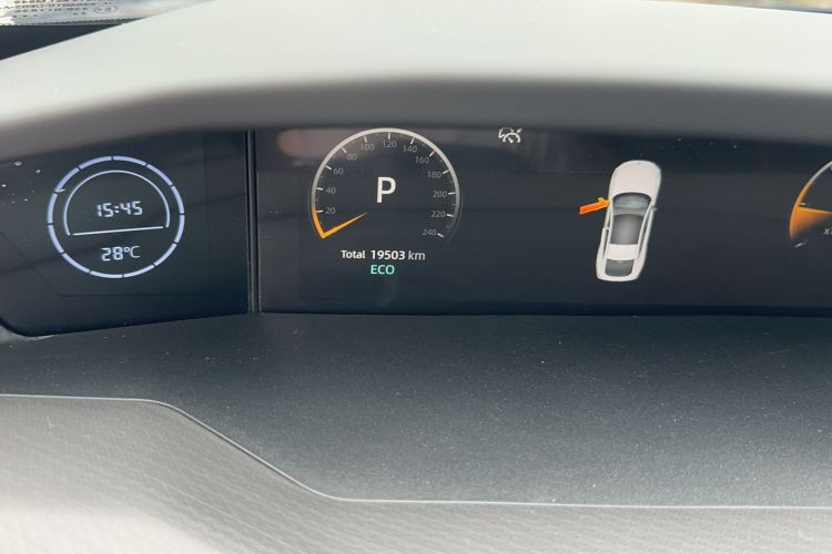 Used CHANGAN UNI-V 2024 1.5T Prestige Sport Edition Odometer Close Up