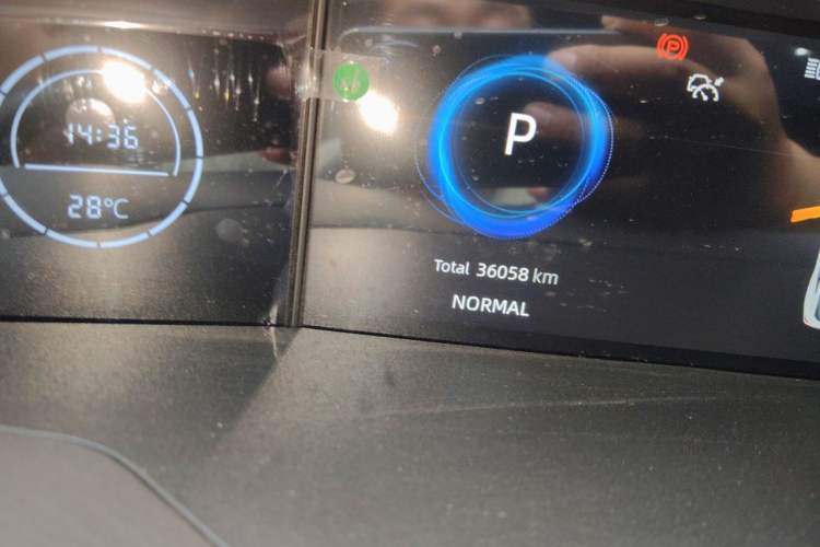 Used CHANGAN UNI-V 2024 1.5T Prestige Edition Odometer Close Up