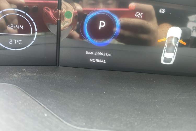 Used CHANGAN UNI-V 2024 1.5T Prestige Edition Odometer Close Up