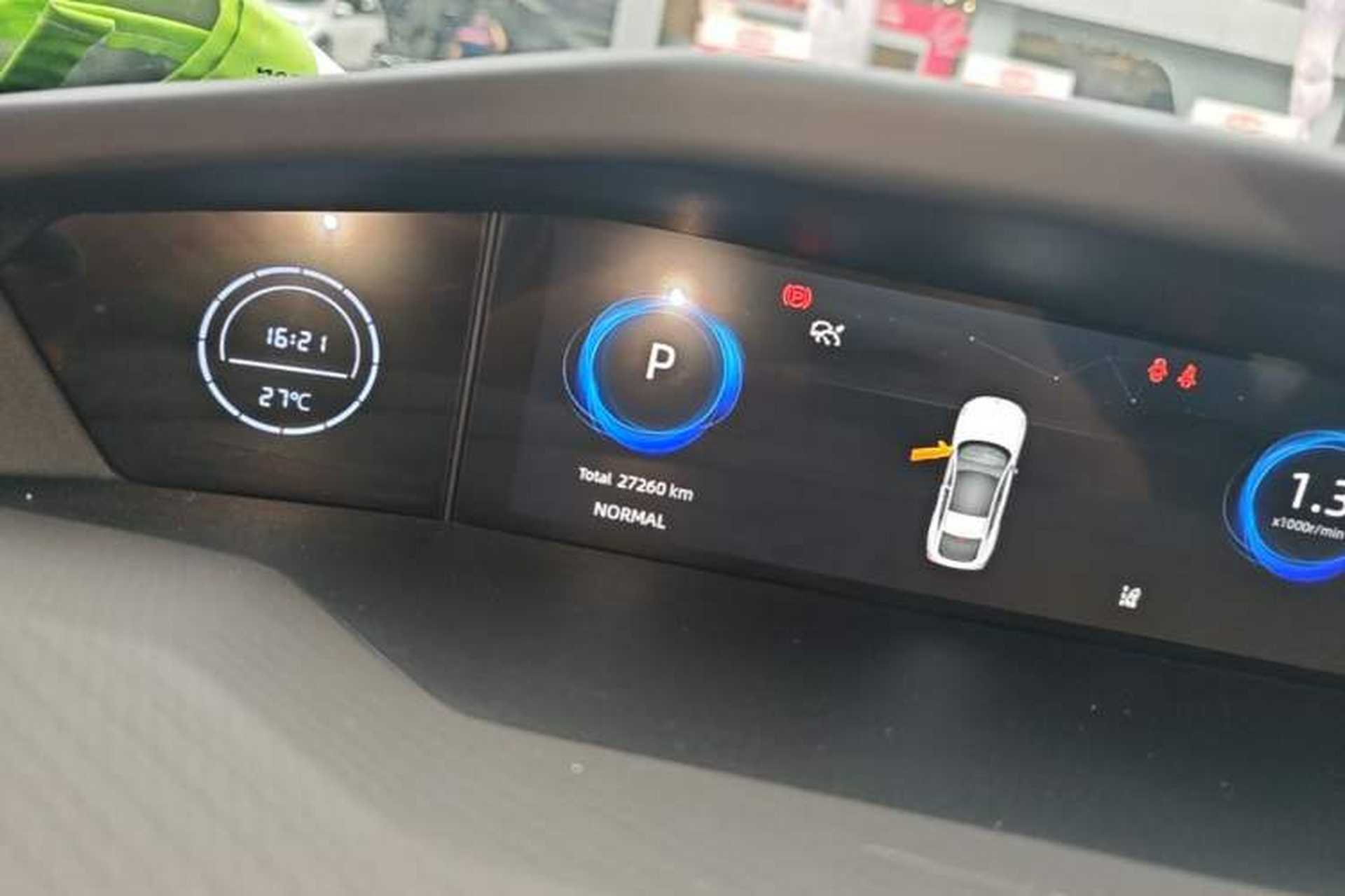 Used CHANGAN UNI-V 2024 1.5T Prestige Sport Edition Odometer Close Up