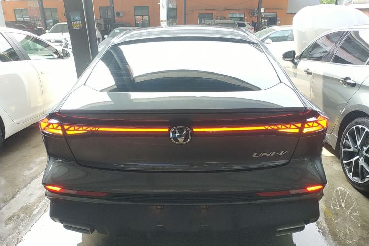 Used CHANGAN UNI-V 2024 1.5T Prestige Edition Rear