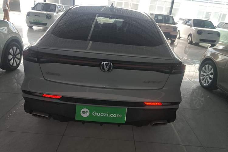 Used CHANGAN UNI-V 2024 1.5T Prestige Edition Rear