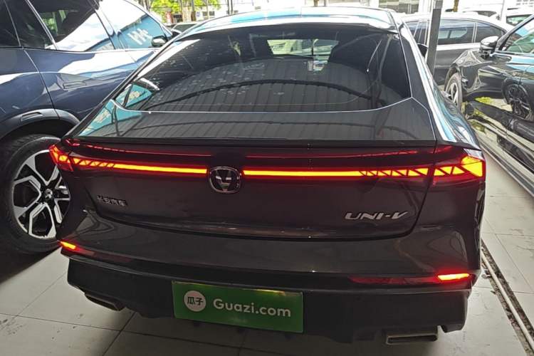 Used CHANGAN UNI-V 2024 1.5T Prestige Edition Rear