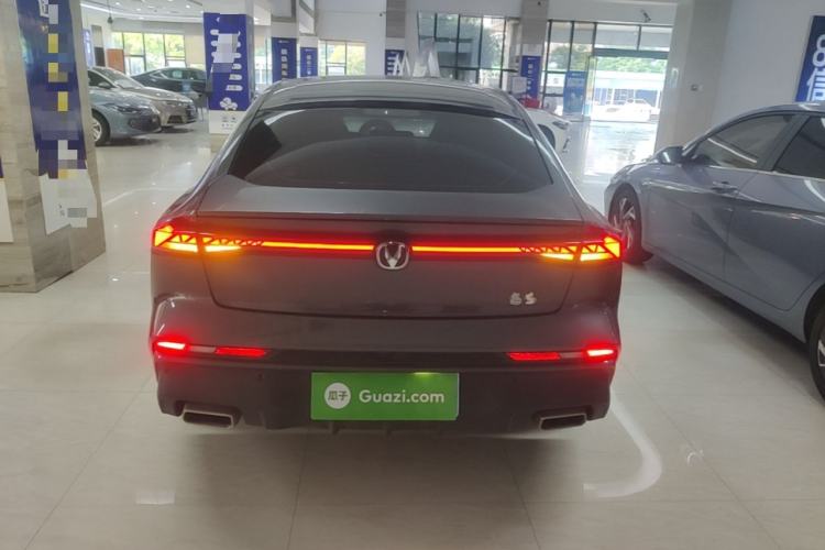 Used CHANGAN UNI-V 2024 1.5T Prestige Edition Rear