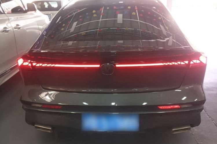 Used CHANGAN UNI-V 2024 1.5T Smart Navigation Version Rear