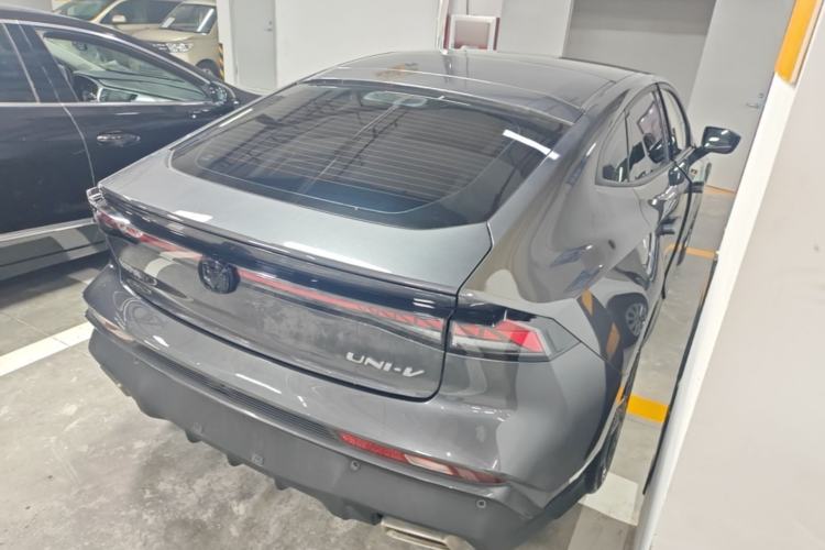 Used CHANGAN UNI-V 2024 1.5T Prestige Edition Rear Right 45 Deg