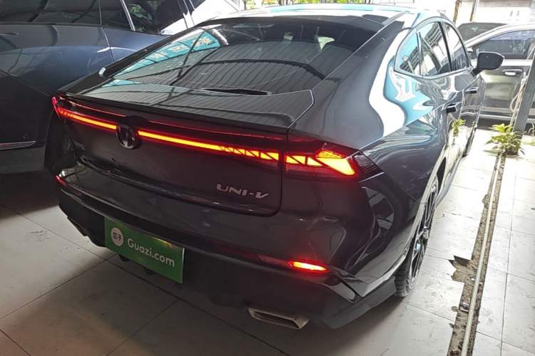 Used CHANGAN UNI-V 2024 1.5T Prestige Edition Rear Right 45 Deg