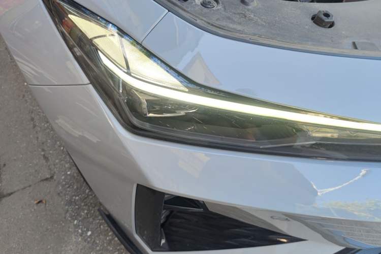 Used CHANGAN UNI-V 2024 1.5T Prestige Sport Edition Right Front Headlight