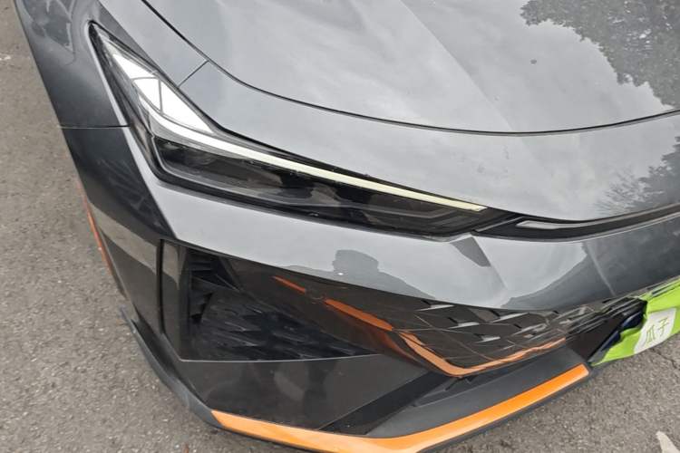 Used CHANGAN UNI-V 2024 1.5T Prestige Sport Edition Right Front Headlight