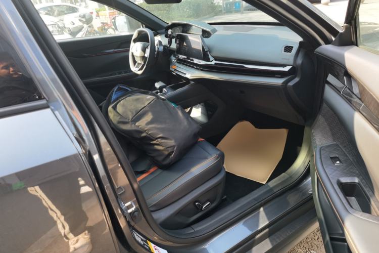 Used CHANGAN UNI-V 2024 1.5T Prestige Edition Right Front Seat