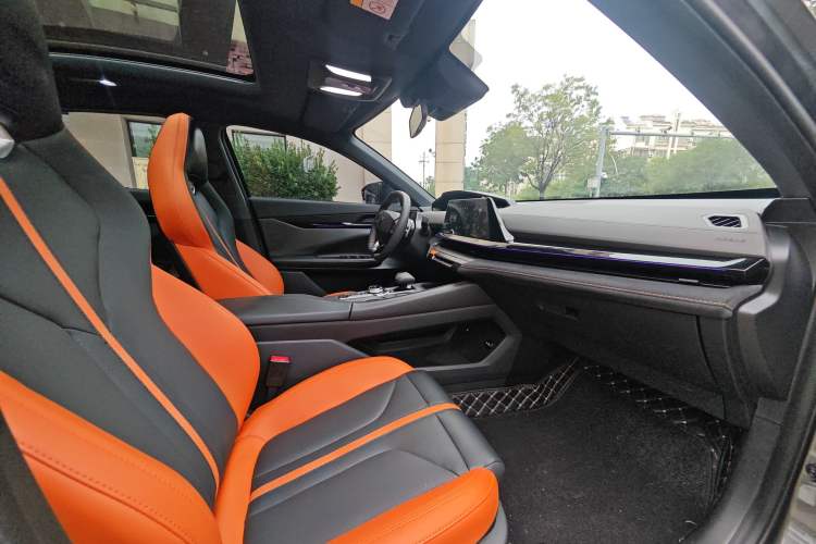 Used CHANGAN UNI-V 2024 1.5T Prestige Sport Edition Right Front Seat