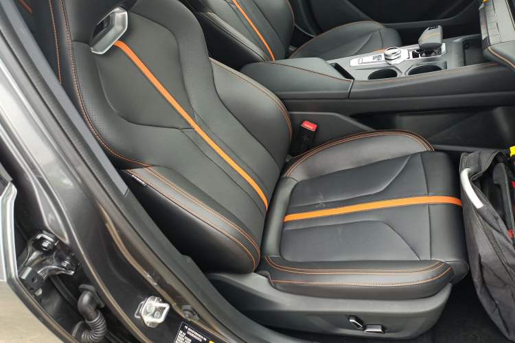 Used CHANGAN UNI-V 2024 1.5T Prestige Edition Right Front Seat