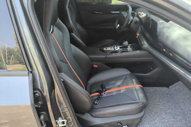 Used CHANGAN UNI-V 2024 1.5T Prestige Edition Right Front Seat