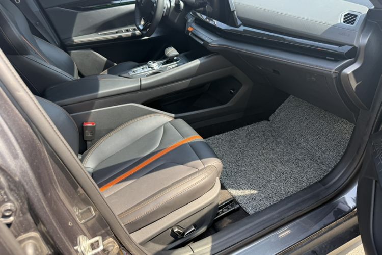 Used CHANGAN UNI-V 2024 1.5T Prestige Edition Right Front Seat