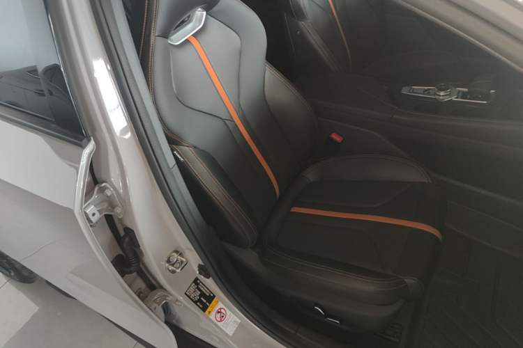 Used CHANGAN UNI-V 2024 1.5T Prestige Edition Right Front Seat