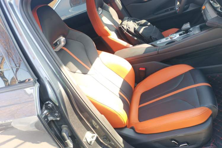Used CHANGAN UNI-V 2024 1.5T Prestige Sport Edition Right Front Seat