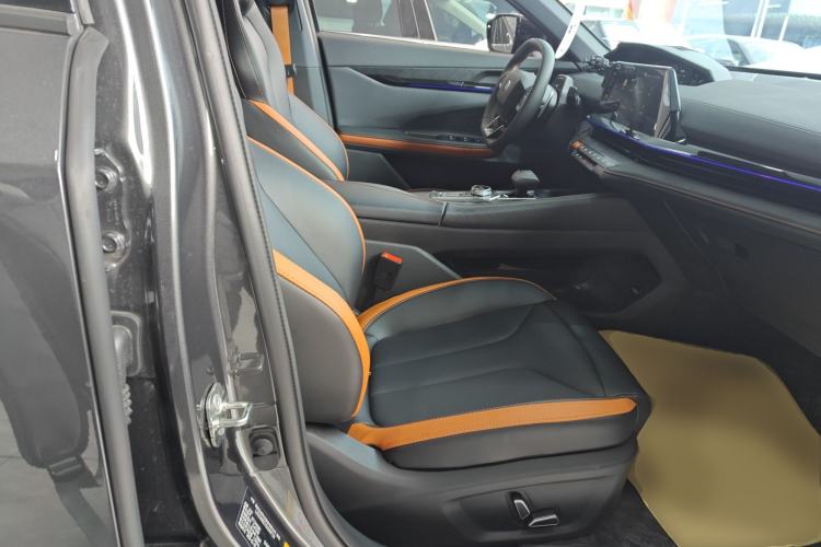 Used CHANGAN UNI-V 2024 1.5T High-Energy Version Right Front Seat