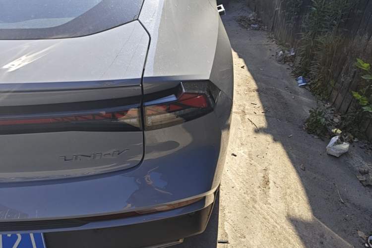 Used CHANGAN UNI-V 2024 1.5T Prestige Edition Right Rear Taillight