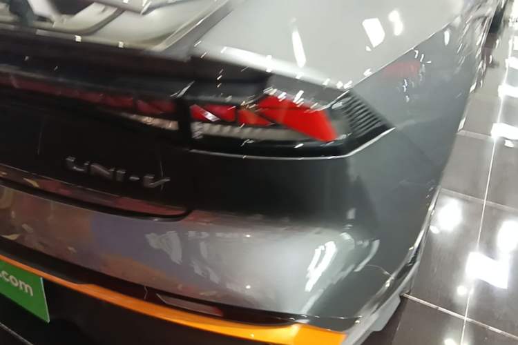 Used CHANGAN UNI-V 2024 1.5T Prestige Sport Edition Right Rear Taillight