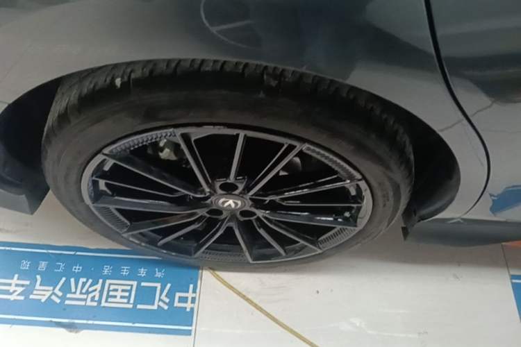 Used CHANGAN UNI-V 2024 1.5T Prestige Sport Edition Right Rear Wheel Hub