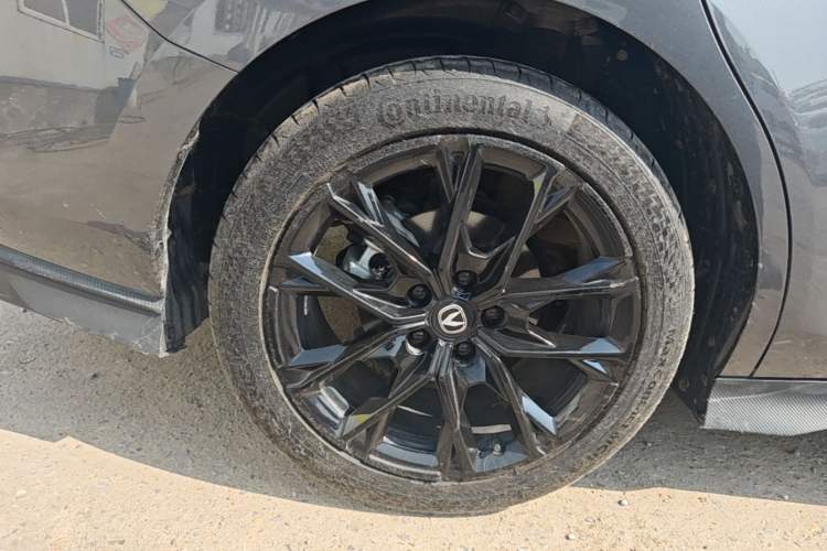Used CHANGAN UNI-V 2024 1.5T Prestige Edition Right Rear Wheel Hub