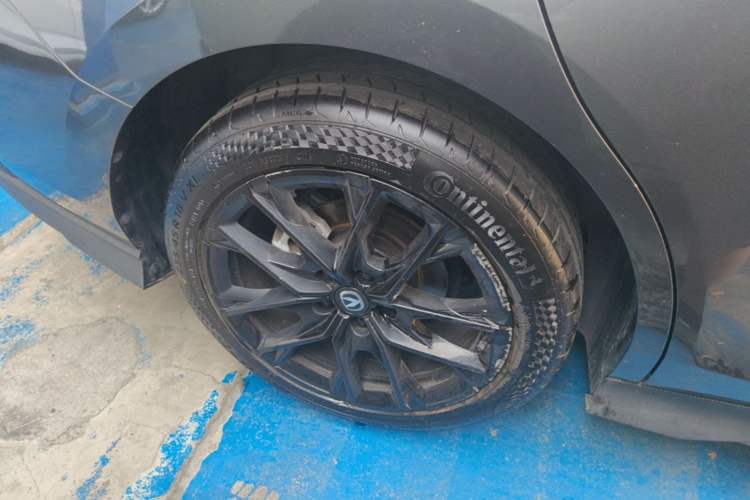 Used CHANGAN UNI-V 2024 1.5T Prestige Edition Right Rear Wheel Hub