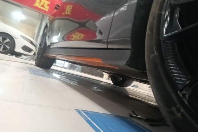Used CHANGAN UNI-V 2024 1.5T Prestige Sport Edition Right Side Sill