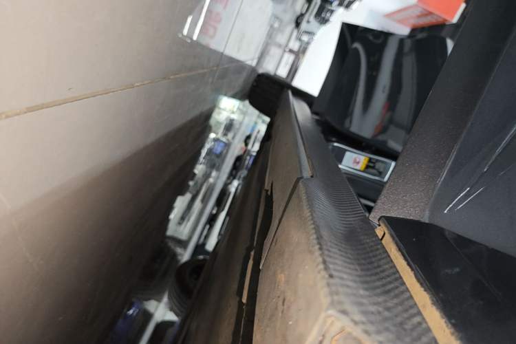 Used CHANGAN UNI-V 2024 1.5T Prestige Edition Right Side Sill