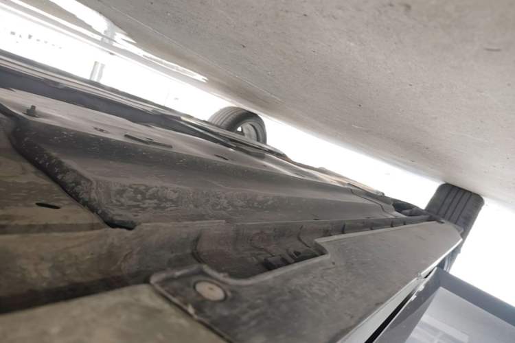 Used CHANGAN UNI-V 2024 1.5T Prestige Sport Edition Right Side Sill