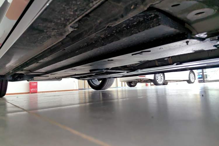Used CHANGAN UNI-V 2024 1.5T Prestige Sport Edition Right Side Sill