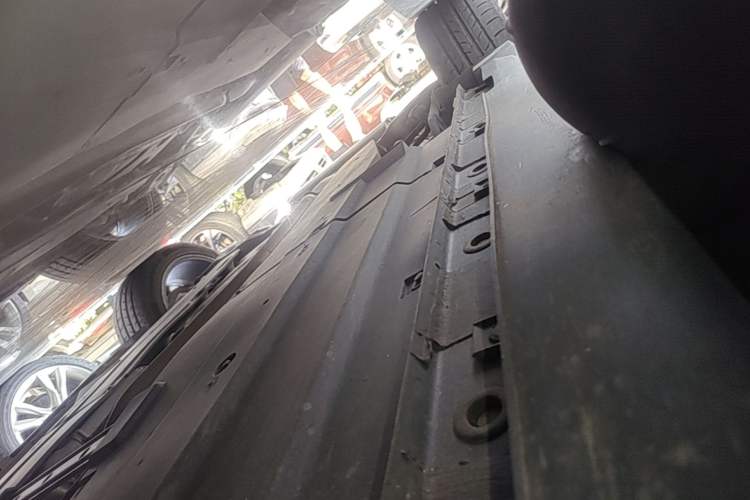 Used CHANGAN UNI-V 2024 1.5T Prestige Edition Right Side Sill