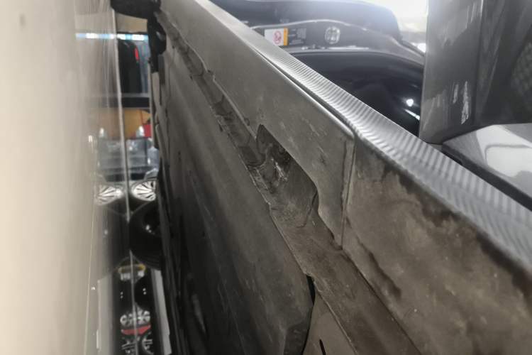 Used CHANGAN UNI-V 2024 1.5T Prestige Edition Right Side Sill