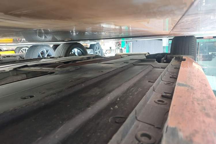 Used CHANGAN UNI-V 2024 1.5T Prestige Sport Edition Right Side Sill