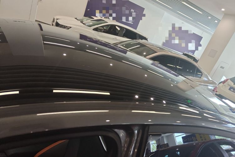 Used CHANGAN UNI-V 2024 1.5T High-Energy Version Roof