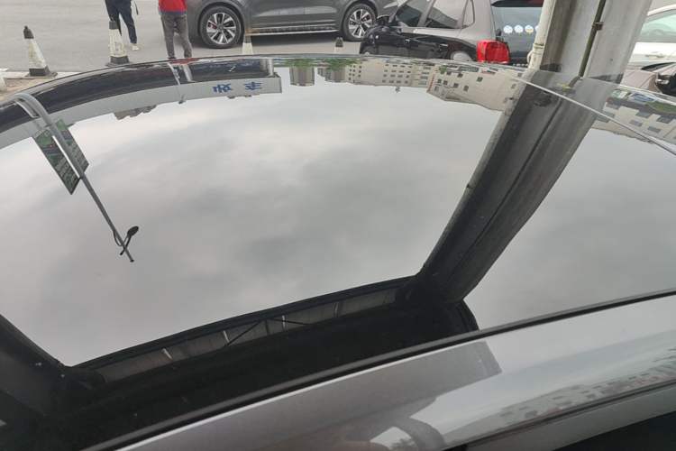 Used CHANGAN UNI-V 2024 1.5T Prestige Edition Roof