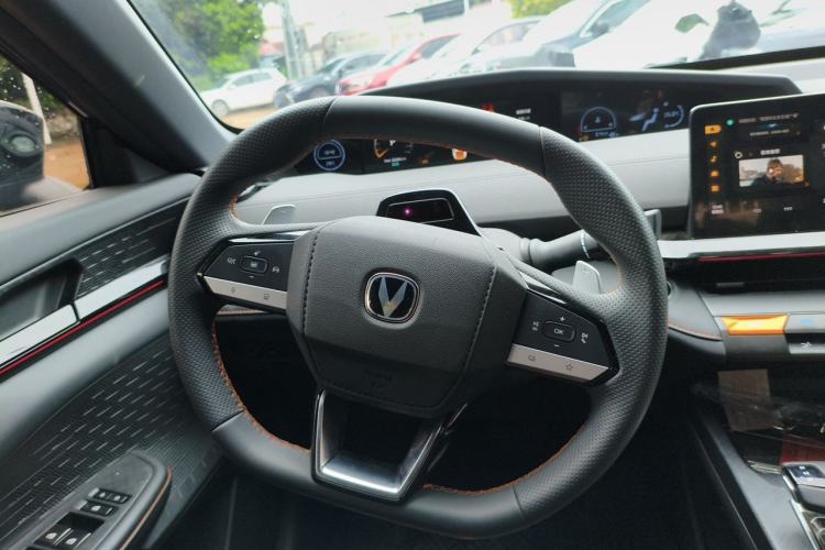 Used CHANGAN UNI-V 2024 1.5T Prestige Edition Steering Wheel