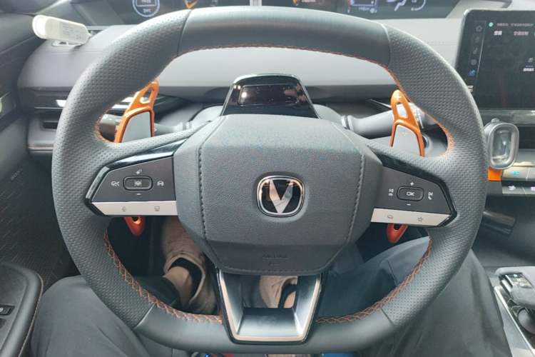 Used CHANGAN UNI-V 2024 1.5T Smart Navigation Version Steering Wheel